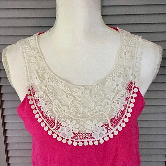 Velzera Sleeveless Pink Chiffon Dress - Picture 3 of 7